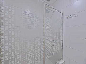 CASA 4 AMB EN VENTA EN VICTORIA, JARDIN Y PILETA