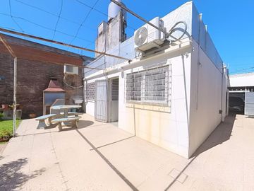 Casa APTO CREDITO  3Amb.coch y jardin V Ballester