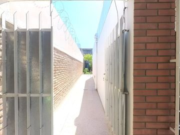 Casa APTO CREDITO  3Amb.coch y jardin V Ballester