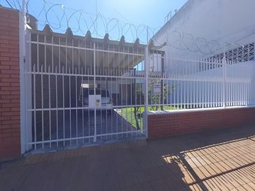 Casa APTO CREDITO  3Amb.coch y jardin V Ballester
