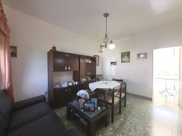 Casa APTO CREDITO  3Amb.coch y jardin V Ballester