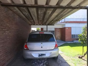 Casa APTO CREDITO  3Amb.coch y jardin V Ballester