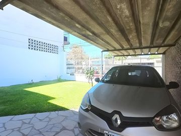 Casa APTO CREDITO  3Amb.coch y jardin V Ballester