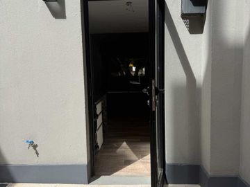 DEPARTAMENTO 3 AMBIENTES CON  PATIO Y BALCON