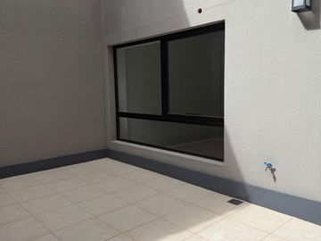 DEPARTAMENTO 3 AMBIENTES CON  PATIO Y BALCON