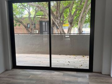 DEPARTAMENTO 3 AMBIENTES CON  PATIO Y BALCON