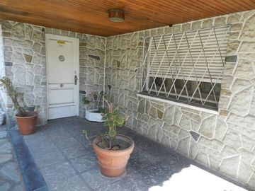 VENTA CASA 4 AMBIENTES EN EL PALOMAR-APTO CRÉDITO