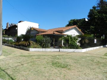 VENTA CASA 4 AMBIENTES EN EL PALOMAR-APTO CRÉDITO