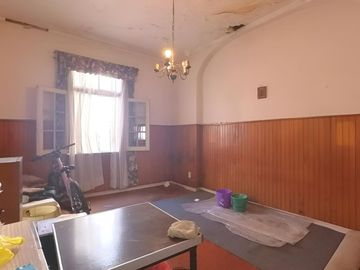 VENTA CASA 4 AMB EN DEVOTO A REFACCIONAR!!!!