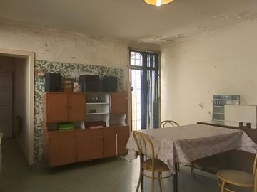 VENTA CASA 4 AMB EN DEVOTO A REFACCIONAR!!!!