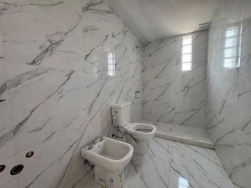 MONOAMBIENTE COGHLAN 52 M2 SUBDIVIBLE COCHERA