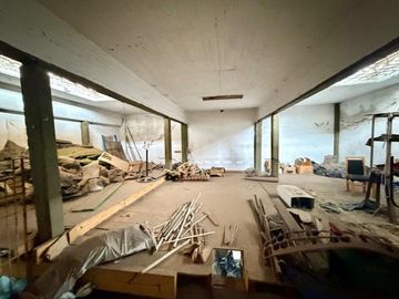 VENTA DE DEPOSITO CON VIVIENDA EN RAMOS MEJIA
