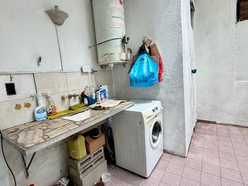 VENTA DE DEPOSITO CON VIVIENDA EN RAMOS MEJIA