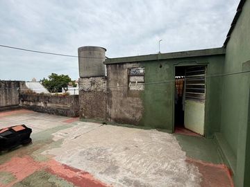 VENTA DE DEPOSITO CON VIVIENDA EN RAMOS MEJIA
