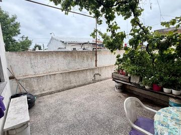 VENTA DE DEPOSITO CON VIVIENDA EN RAMOS MEJIA