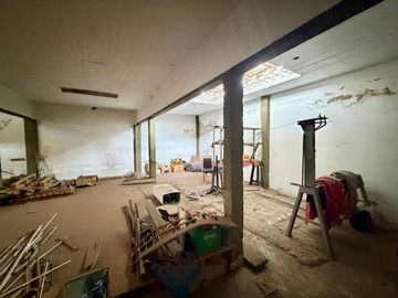 VENTA DE DEPOSITO CON VIVIENDA EN RAMOS MEJIA