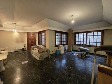CASA 4 AMBIENTES EN VENTA EN BERNAL TERRAZA