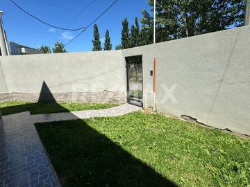 VENTA DÚPLEX 2 DORMITORIOS, AMULUEN 105, PLOTTIER