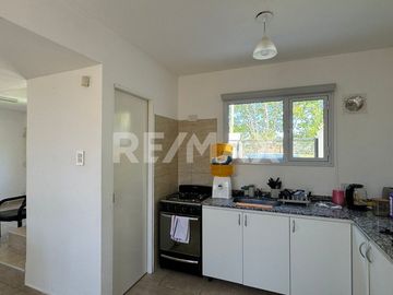 VENTA DÚPLEX 2 DORMITORIOS, AMULUEN 105, PLOTTIER