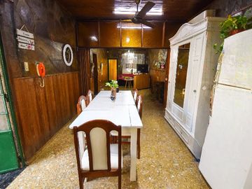 VENTA CASA 2 DORMITORIOS, COCHERA ECHESORTU