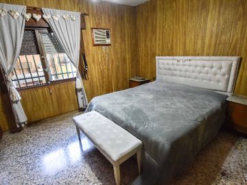 VENTA CASA 2 DORMITORIOS, COCHERA ECHESORTU