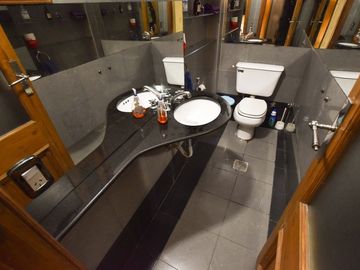 VENTA DE OFICINA CENTRO MITRE 800