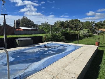 Venta casa dos dormitorios, pileta, Albarellos