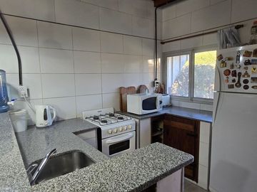 Venta casa dos dormitorios, pileta, Albarellos