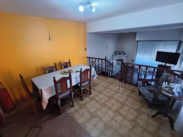 VENTA CASA 5 AMBIENTES APTA CREDITO B NACION LOMAS