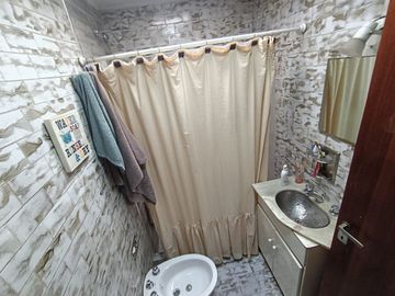 VENTA CASA 5 AMBIENTES APTA CREDITO B NACION LOMAS