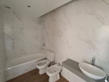 VENTA FLORES DPTO 3 AMBIENTES A ESTRENAR BCON COCH