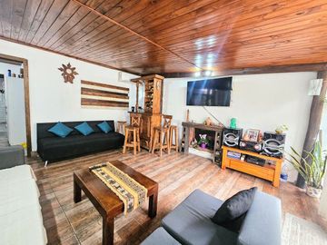 VENTA CASA 7 AMBIENTES PILETA GRAL RODRIGUEZ