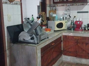 VENTA CASA 7 AMBIENTES PILETA GRAL RODRIGUEZ