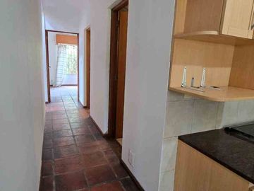 Venta Casa 4 dormitorios, jardín cochera Fisherton