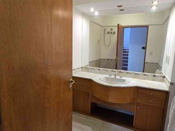 Venta Casa 4 dormitorios, jardín cochera Fisherton