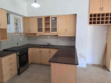 Venta Casa 4 dormitorios, jardín cochera Fisherton