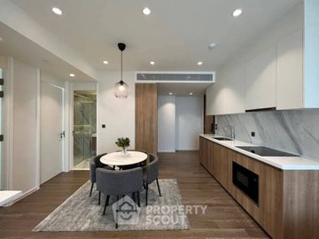 2-BR Condo at Muniq Sukhumvit 23 near MRT Sukhumvit