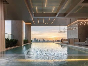 2-BR Condo at Muniq Sukhumvit 23 near MRT Sukhumvit