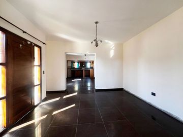 VENTA CASA 4 DORMITORIOS MALVINAS ARGENTINAS