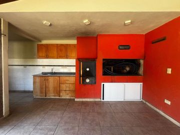 VENTA CASA 4 DORMITORIOS MALVINAS ARGENTINAS