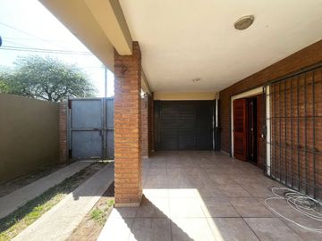 VENTA CASA 4 DORMITORIOS MALVINAS ARGENTINAS