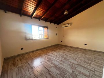 VENTA CASA 4 DORMITORIOS MALVINAS ARGENTINAS