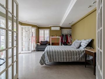 VENTA- depto con balcón corrido y patio propio