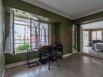 VENTA- depto con balcón corrido y patio propio