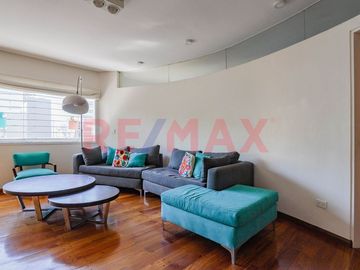 VENTA DEPTO 4 AMB + ESCRITORIO EN CABALLITO, COCH.