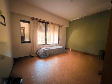 Venta Casa 3 amb. con parque de 3.000 m² y quincho