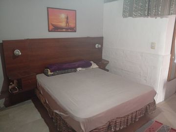 VENTA CASA MAS DOS  DEPARTAMENTOS  PUNTA MOGOTES