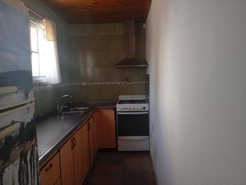 VENTA CASA MAS DOS  DEPARTAMENTOS  PUNTA MOGOTES