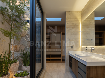 Altozano: Residencia de lujo con estilo contemporaneo