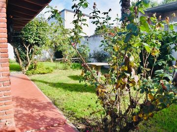 VENTA CASA 4 AMBIENTES APTA CREDITO